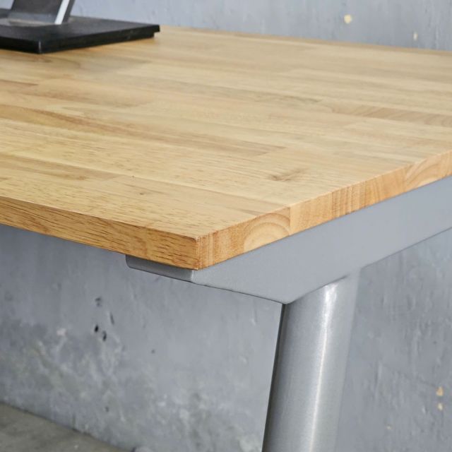 Bàn làm việc 140x70cm gỗ cao su chân sắt hệ CONE HBCO068
