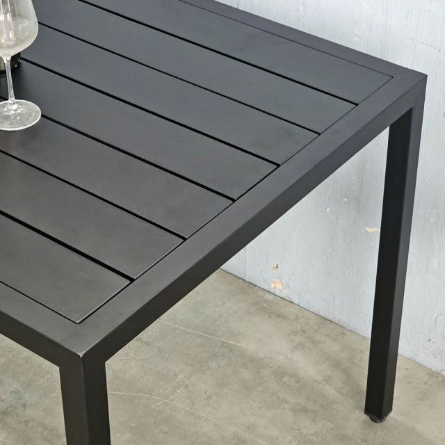 Bàn ngoài trời 180x80cm chân sắt gỗ cao su - BNT003
