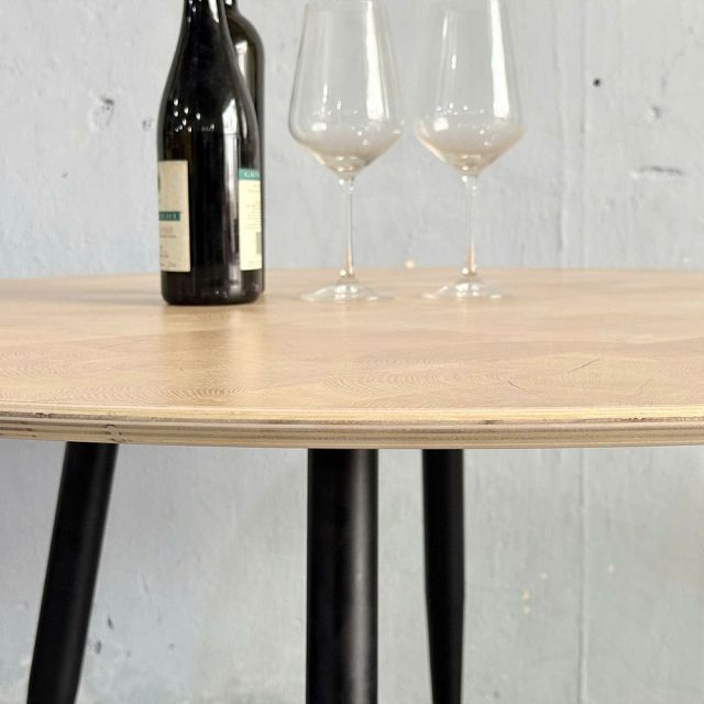 Bàn tròn 120cm gỗ Plywood vân Cut Trunk chân sắt côn - BA68213