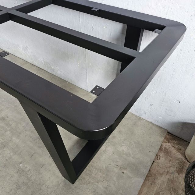 Chân sắt cho bàn ăn sơn tĩnh điện CHBBA044
