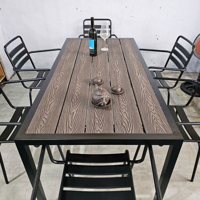 Combo bàn ngoài trời gỗ nhựa và 6 ghế sắt CBNT007