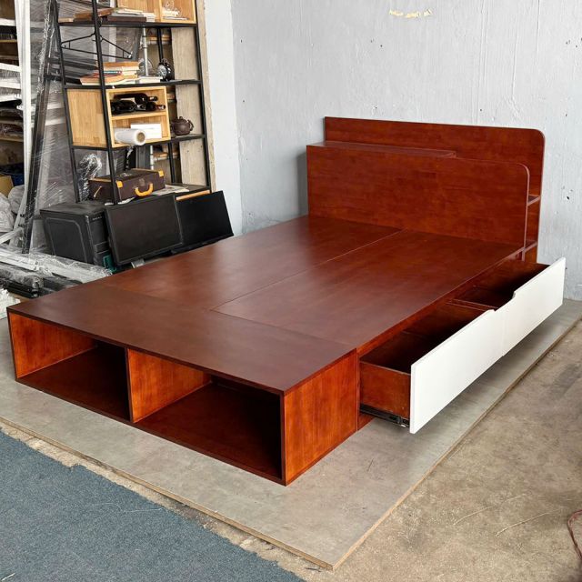 Giường ngủ 140cm gỗ cao su có hộc kéo - GN68050