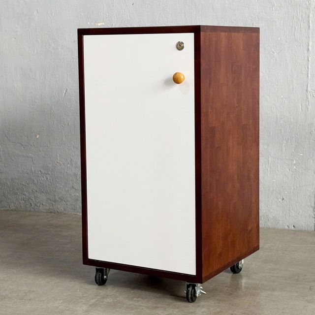 Tủ cá nhân di động 3 ngăn gỗ tự nhiên TCN68037
