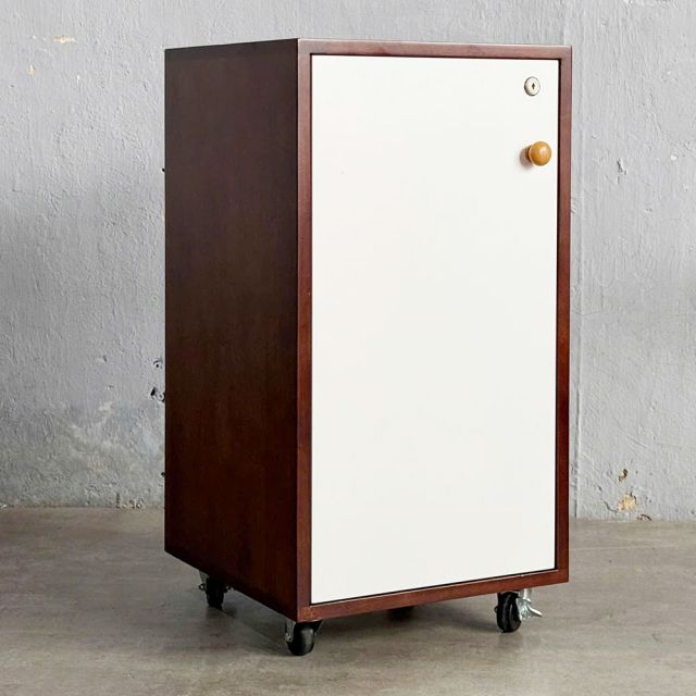 Tủ cá nhân di động 3 ngăn gỗ tự nhiên TCN68037