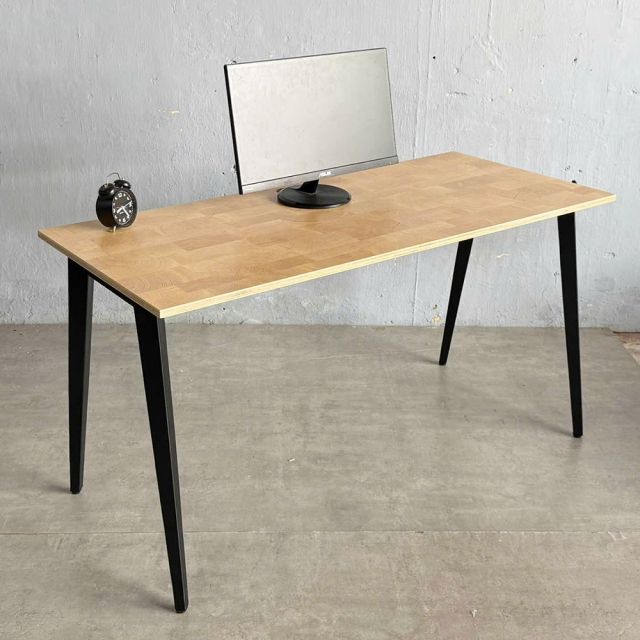Bàn làm việc 140x60cm gỗ plywood hệ Tứ Giác Côn HBDI006