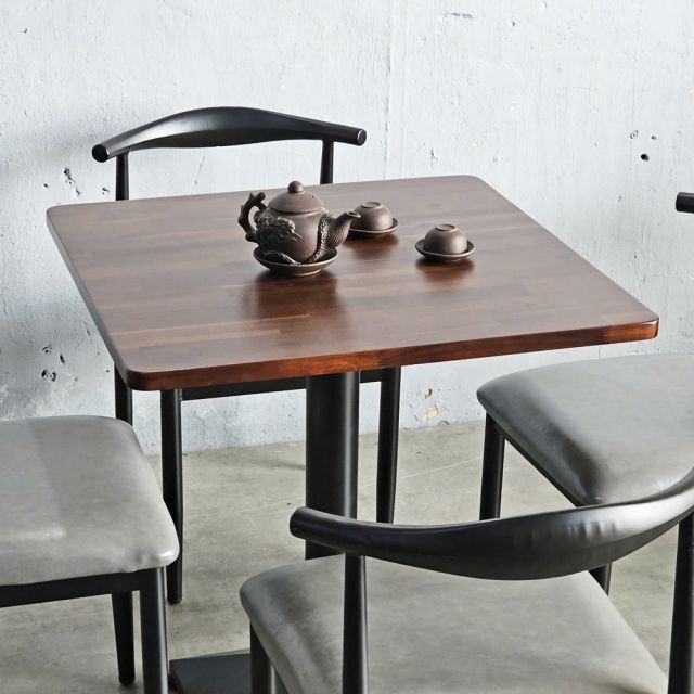 Combo bàn cafe vuông 70x70cm và 4 ghế Bull sắt CBCF319