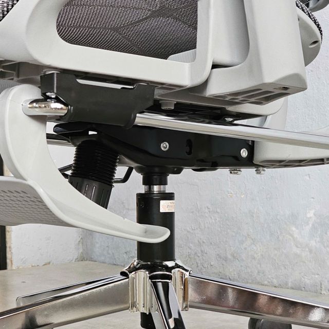 Ghế công thái học lưới có gác chân GVP900