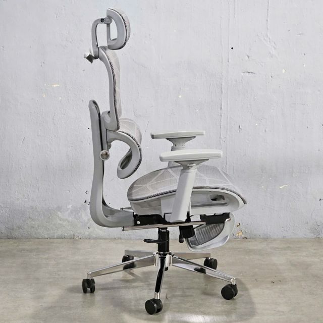 Ghế công thái học lưới có gác chân GVP900