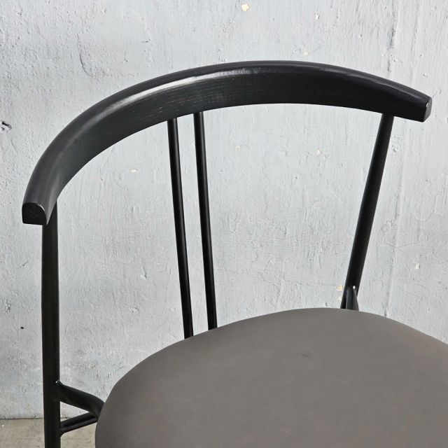 Ghế cafe trăng khuyết khung sắt bọc nệm silimi GCF196