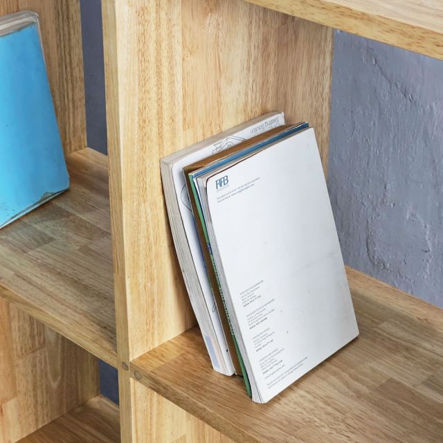 Kệ sách Limba 80x28x120cm gỗ cao su KS68306