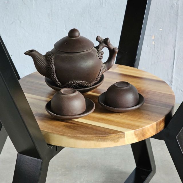 Bàn ăn tròn LEVO 1m Gỗ Tràm chân sắt sơn tĩnh điện - BA68210