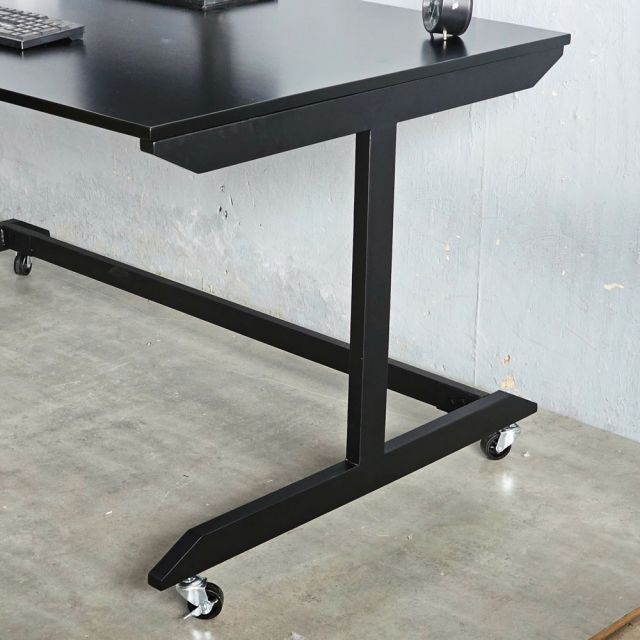 Bàn Gaming 145x90cm gỗ cao su chân sắt lắp ráp GD68098