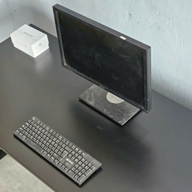 Bàn giám đốc có tủ di động 160x70cm gỗ cao su HBRT106