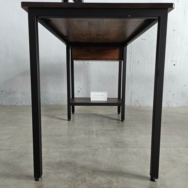 Bàn làm việc liền kệ 120x60cm gỗ cao su BD68139