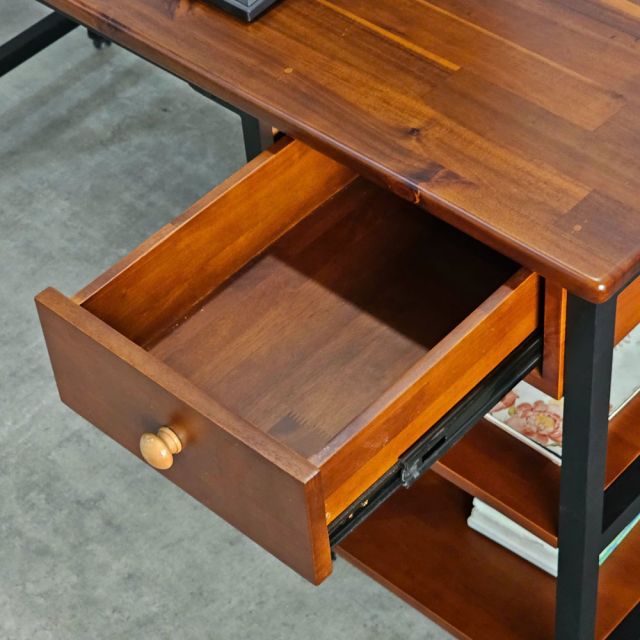 Bàn làm việc có ngăn kéo 140x60cm gỗ tràm BD68142