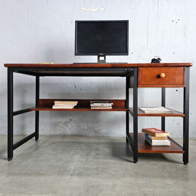 Bàn làm việc có ngăn kéo 140x60cm gỗ tràm BD68142