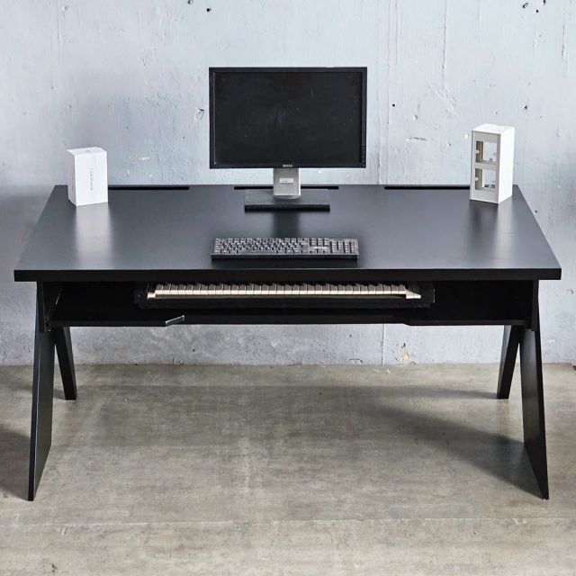 Bàn phòng thu Studio 160x90cm gỗ cao su SD68022