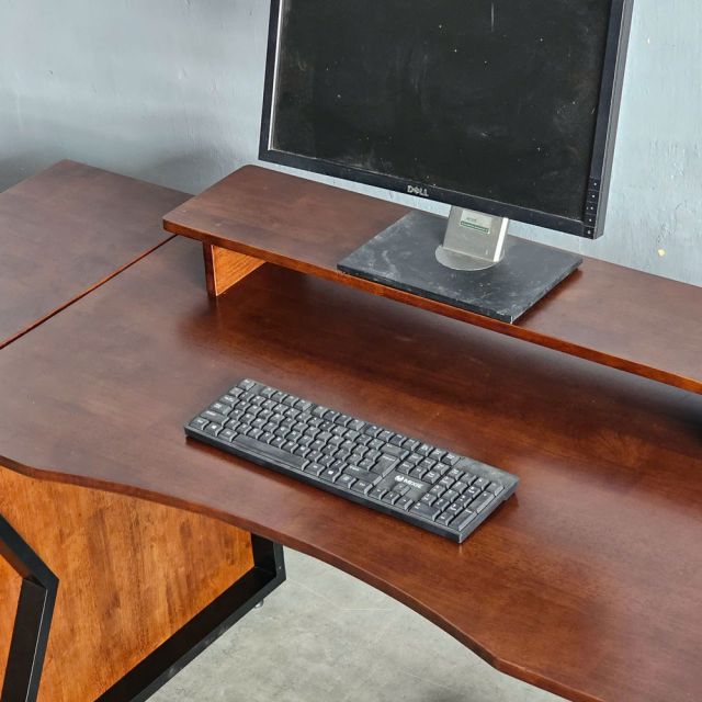 Combo bàn tủ Gaming TaUP 140x70cm gỗ cao su GD680102