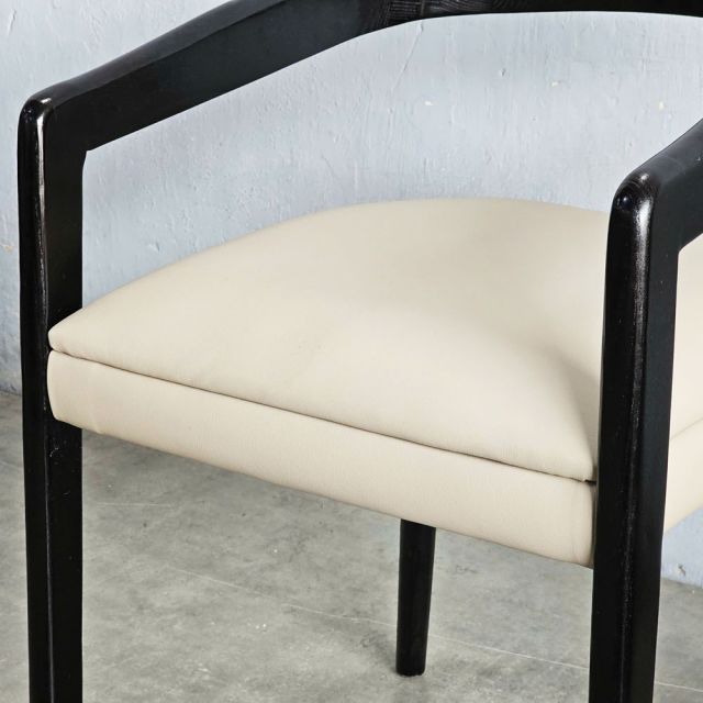 Ghế LORY bọc nệm gỗ tần bì GA68040