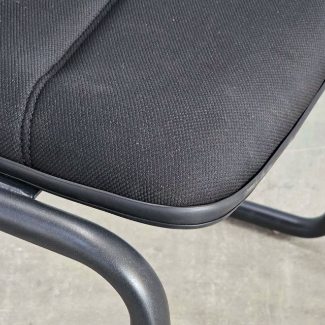 Ghế chân quỳ cho phòng họp HOM1066_04B