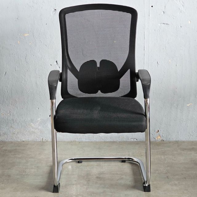 Ghế chân quỳ lưng lưới GVP208