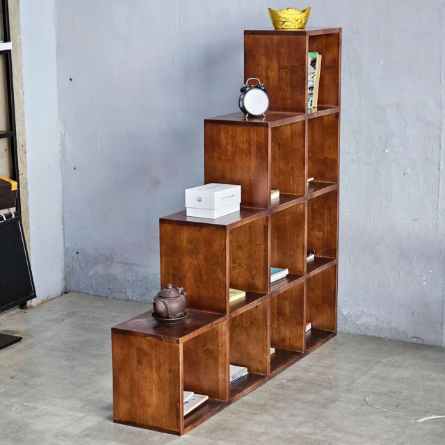 Kệ sách hình bậc thang 120x25x120cm gỗ cao su KS68231