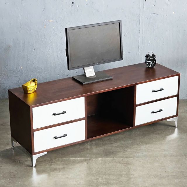 Tủ TV phòng khách 140x40x50cm gỗ cao su KTV68099