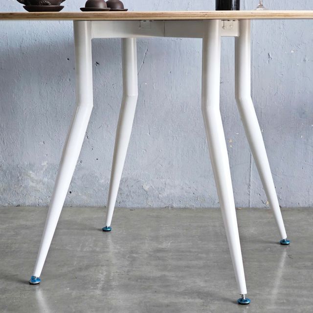 Bàn ăn tròn 120cm gỗ Plywood chân sắt vuốt côn BA158