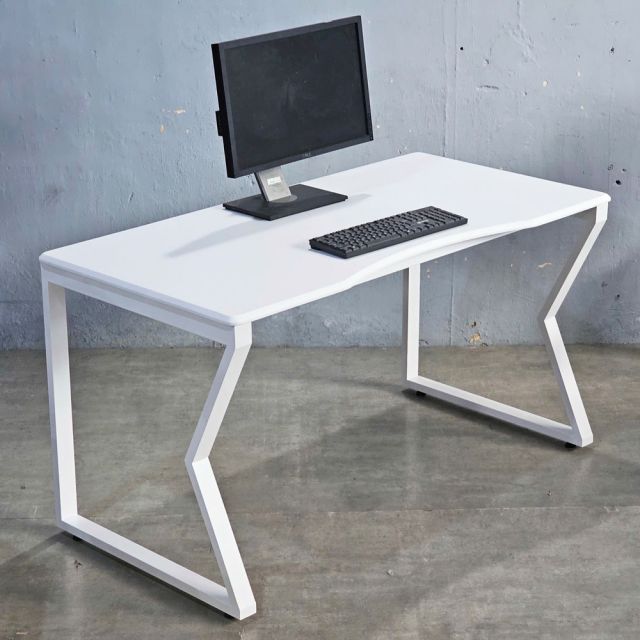 Bàn Gaming 140x70cm gỗ cao su chân chữ M GD68103