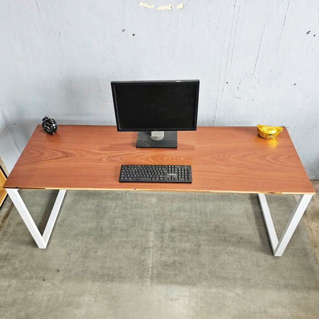Bàn làm việc 180x60cm gỗ cao su chân sắt lắp ráp Rectang HBRT107