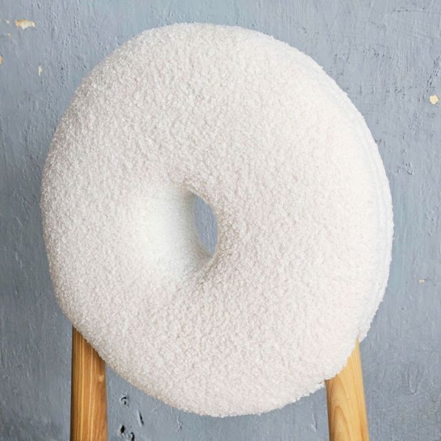 Ghế Donut gỗ Ash vải lông cừu GCF301