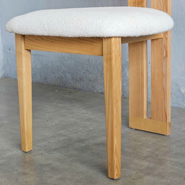 Ghế Hippo gỗ Ash vải lông cừu GCF302