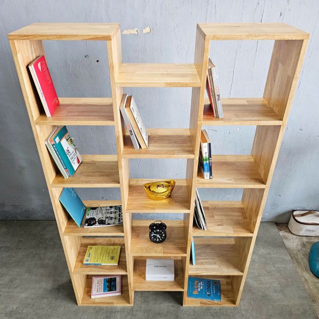 Kệ sách đứng 100x25x160cm gỗ cao su KS68310