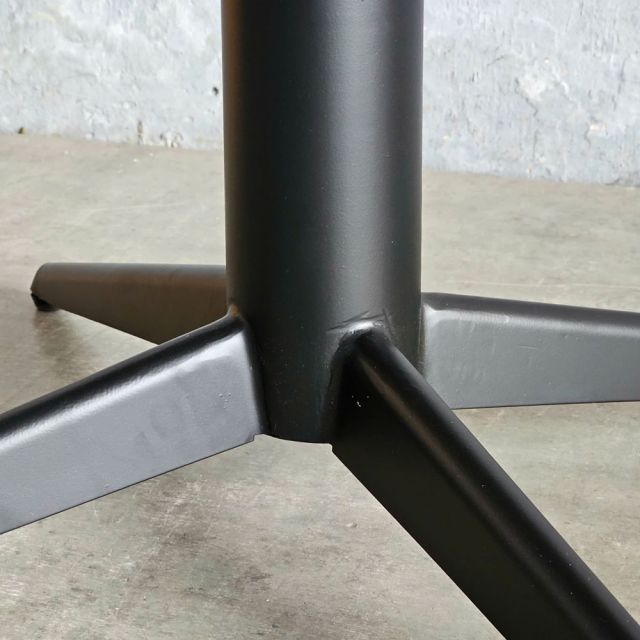 Bàn tròn 100cm gỗ tràm chân sắt BA68223