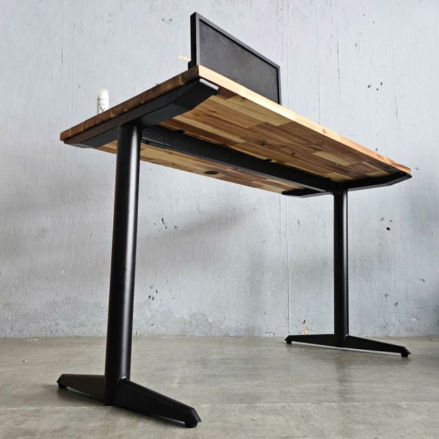 Bàn làm việc 120x60cm gỗ tràm chân sắt SPD68242