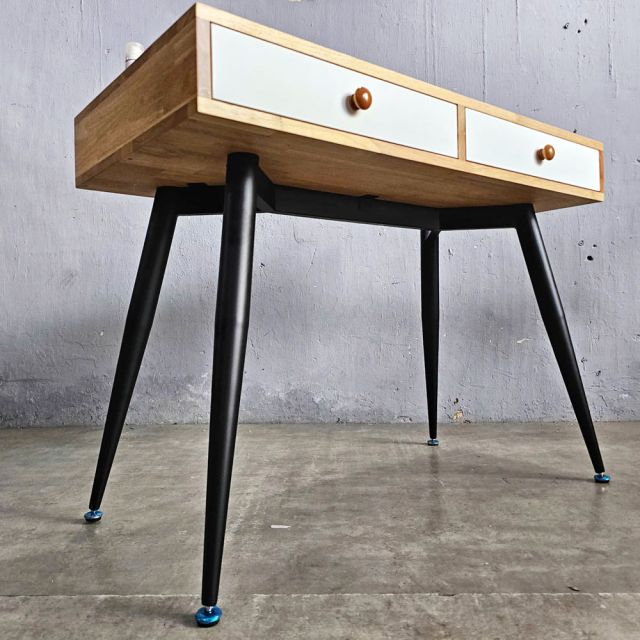 Bàn làm việc có ngăn kéo 100x60cm gỗ cao su BD68145