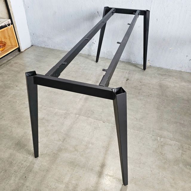 Chân sắt lắp ráp cho bàn 160x70cm hệ Tứ Giác Côn CBHD006
