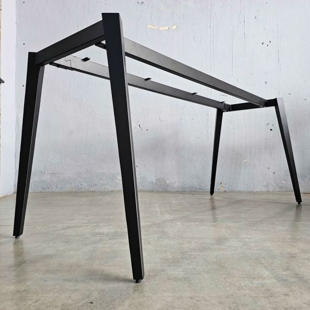 Chân sắt lắp ráp cho bàn 160x70cm hệ Tứ Giác Côn CBHD006