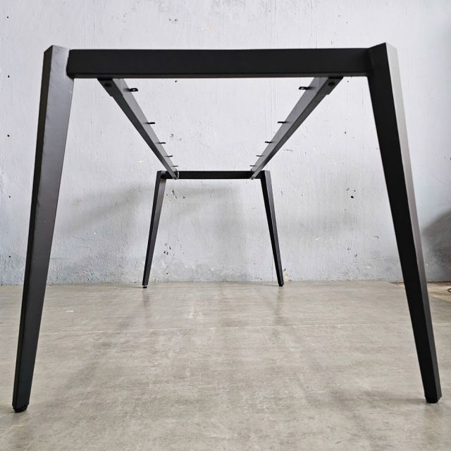 Chân sắt lắp ráp cho bàn họp 180x90cm hệ Tứ Giác Côn CBHD009