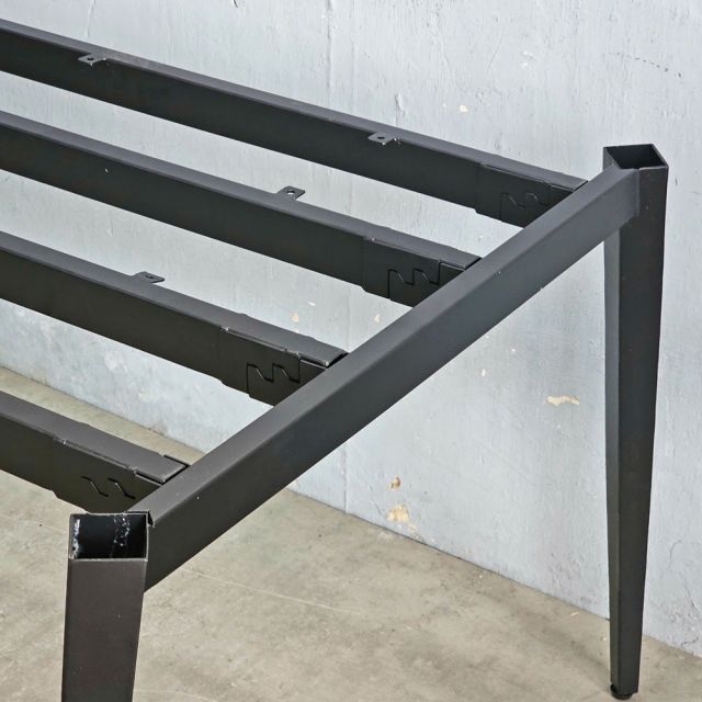 Chân sắt lắp ráp cho bàn họp 200x100cm hệ Tứ Giác Côn CBHD010