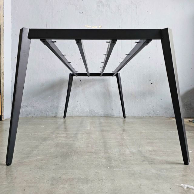 Chân sắt lắp ráp cho bàn họp 200x100cm hệ Tứ Giác Côn CBHD010