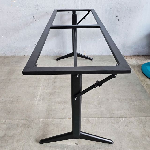 Chân bàn gấp gọn cho mặt 140x60cm sắt sơn tĩnh điện CHB68069