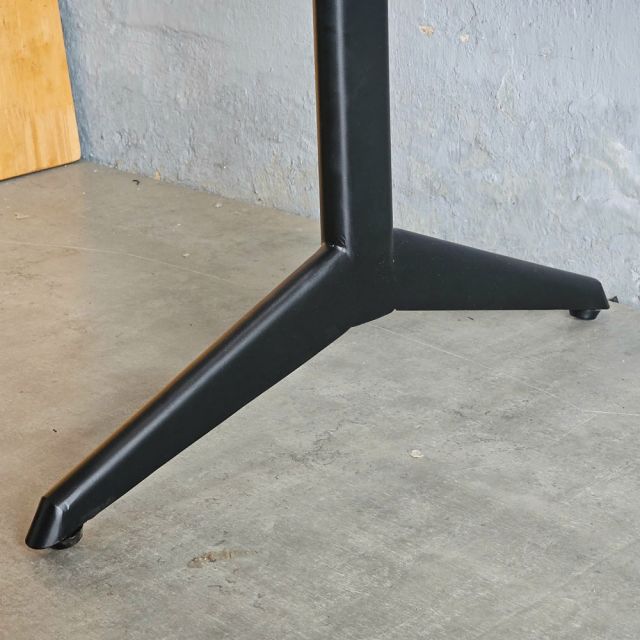 Chân bàn gấp gọn cho mặt 140x60cm sắt sơn tĩnh điện CHB68069