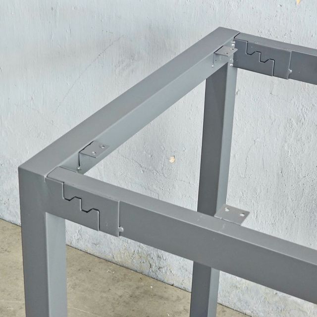 Chân sắt lắp ráp cho bàn 120x60cm hệ URA HCUR001