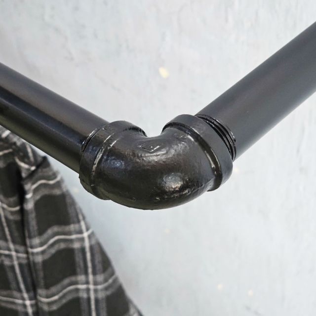 Sào móc quần áo ống nước gắn tường