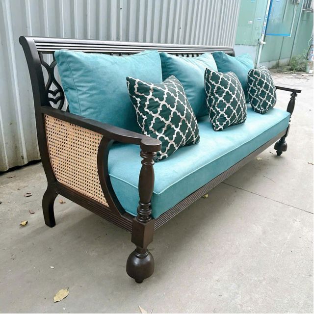 Ghế sofa băng Hemingway bọc nệm gỗ tần bì SFB68093