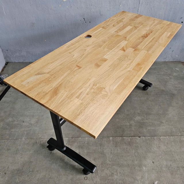 Bàn đào tạo mặt gấp 140x60cm gỗ cao su SPD68244