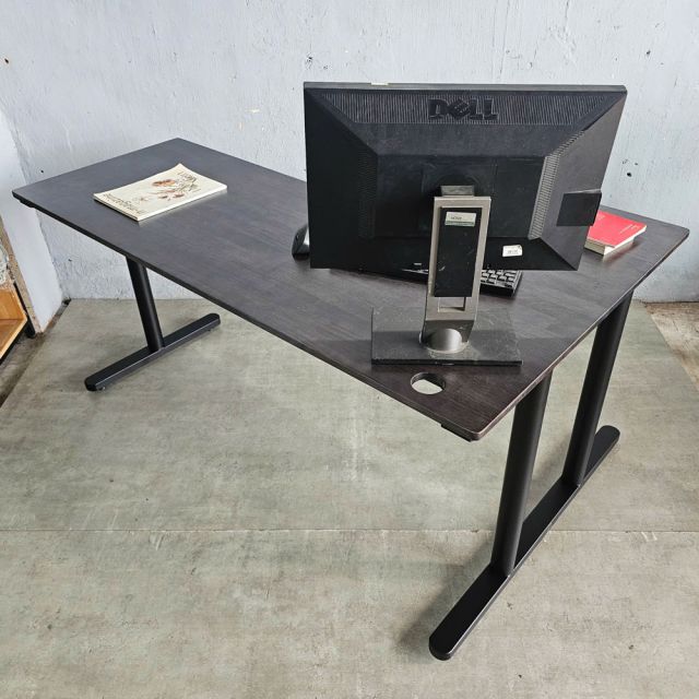 Bàn chữ L 160x100cm gỗ cao su hệ TIO HBTO029