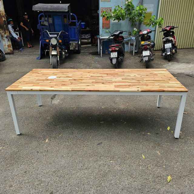 Bàn chữ nhật 240x100cm gỗ tràm chân sắt hệ UConcept HBUC064