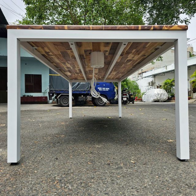 Bàn chữ nhật 240x100cm gỗ tràm chân sắt hệ UConcept HBUC064